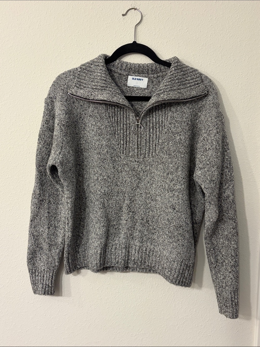Old Navy Women's Gray Zip Mock Collar Sweater